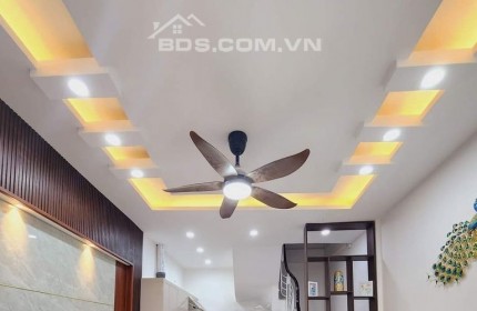 Nhỉnh 5 tỷ, 40 m2 ô tô tránh kinh doanh, Tây Sơn. LH 0969435469